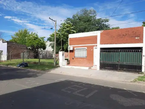 Casa en  zona semicentrica