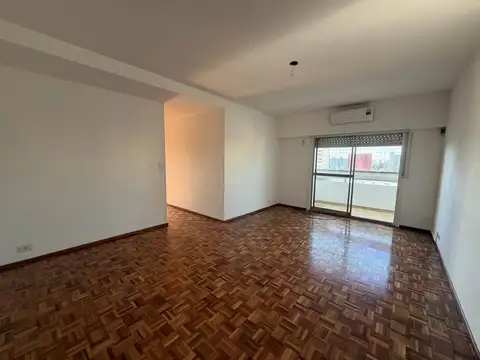 Avenida Álvarez Thomas 100