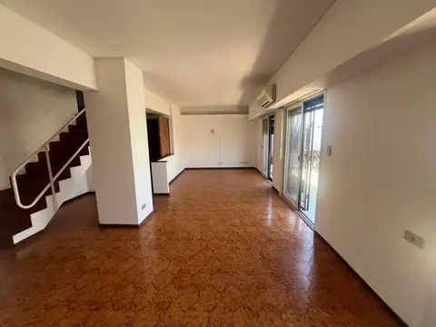 Alquiler. Departamento 5 amb. Cochera. Amenabar y Zabala.