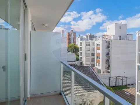 VENTA POCITOS 1 DORMITORIO  C/BALCON RENTADO