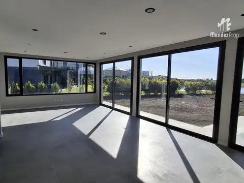 CASA A ESTRENAR- BARRIO LA ALAMEDA