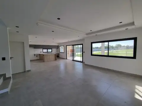 Casa en Venta en Manuel Alberti, USD 295.000