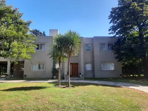 VENTA CASA MORENO, BARRIO CERRADO EL RESUELLO