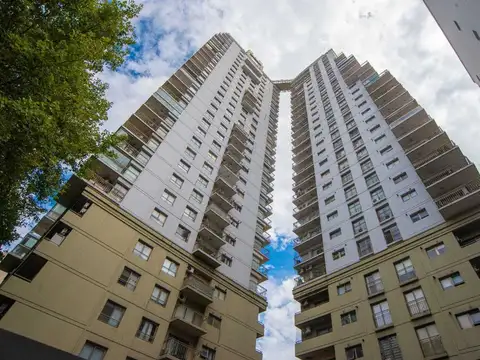 VENTA COMPLEJO SOLARES 3 AMBIENTES CON COCHERA