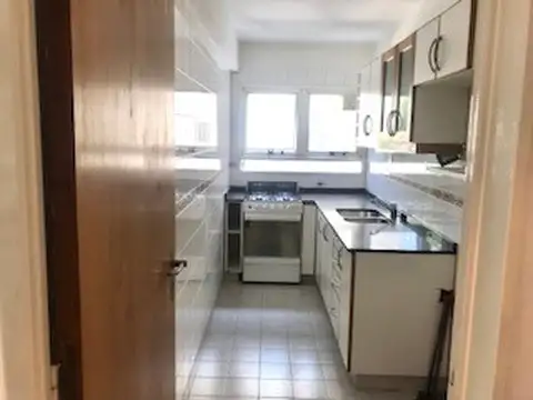 Excelente 2 amb al frente con balcón muy luminoso calefacción losa radiante individual 2 placard