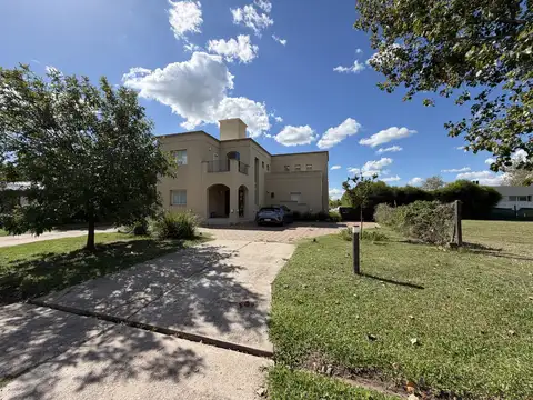 Casa 3 dormitorios en Puerto Roldan