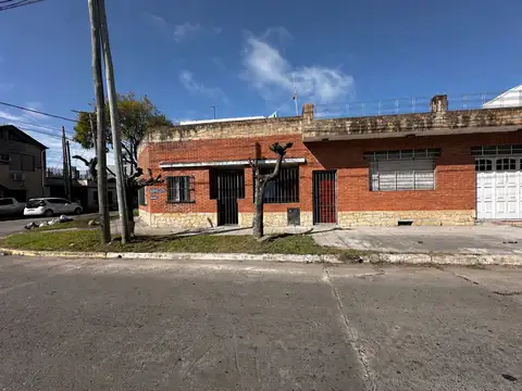Ricardo Güiraldes 400