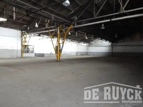 Galpon en Venta en Quilmes Oeste, USD 1.580.000