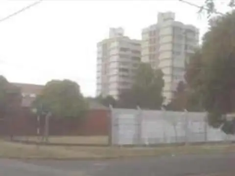 Fracción de 1.600 m² en Villa Martelli (45x45 mts). ¡FOT 1.8