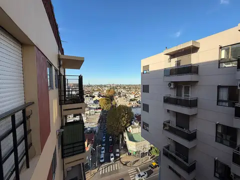 Avenida Bartolomé Mitre 1600