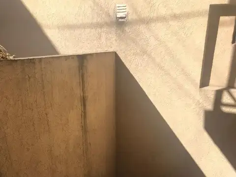 ALQUILER 2 AMB -1er Piso con Balcon - HURLINGHAM