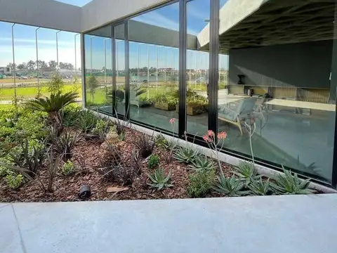 Terreno en Venta en Funes, USD 200.000