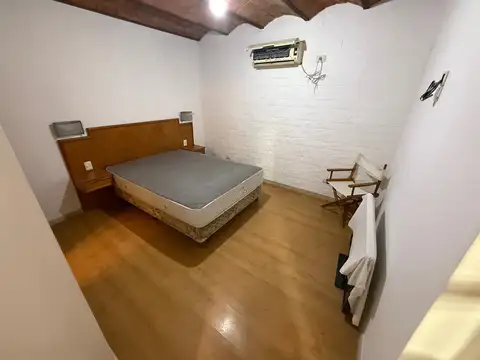 Depto Tipo Casa 4 ambientes con 2 baños