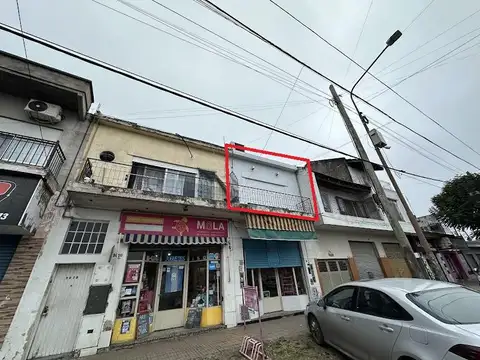 Avenida 844  al 2000 próximo a centro comercial y Av 893