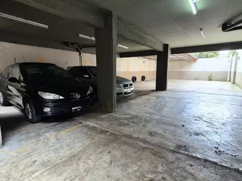 Cochera Fija  en Venta en Sáenz Peña, Tres de Febrero, G.B.A. Zona Oeste