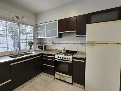 Casa 5 ambientes con 3 baños