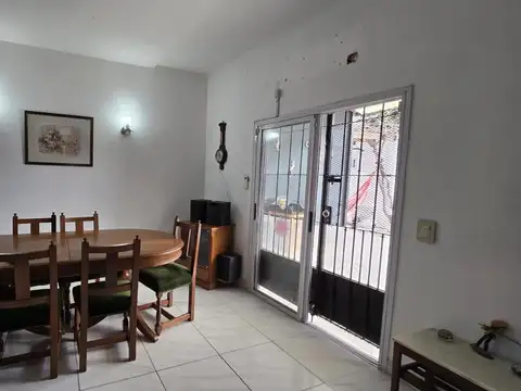 Casa en Venta en Castelar, USD 190.000