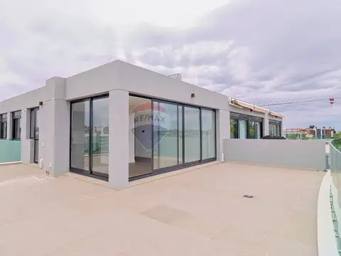 VENTA PARQUE MIRAMAR CON RENTA 3 DORMI , 2 GARAJE