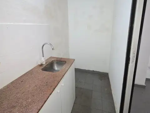 Local en Alquiler en Centro, $ 700.000