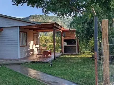 Complejo de cabañas a metros del Río Quenquentreu