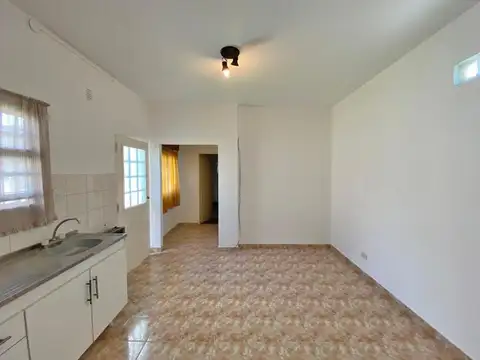 Depto Tipo Casa en Alquiler de 2 ambientes