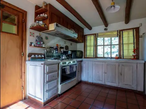Casa en Venta con Departamento Independiente