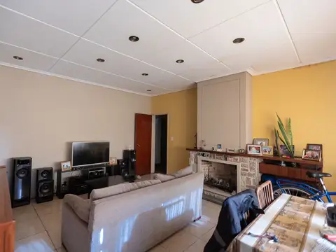 Casa en Venta en Villa Sarmiento, USD 165.000