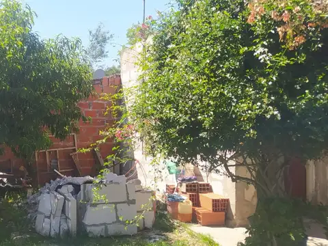 Casa 2 ambientes con 1 baño