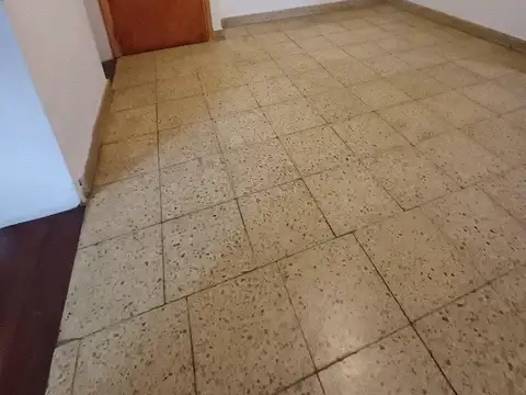 Depto Tipo Casa en Alquiler en Munro-Este, $ 650.000