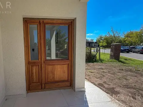 Casa en Venta al Oeste