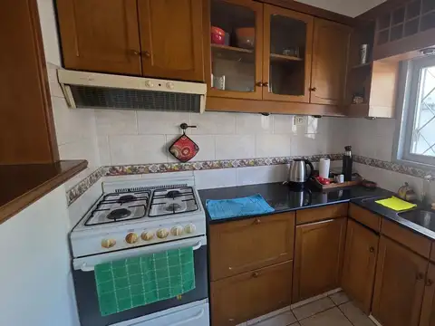 VENTA PH 2 AMBIENTES QUILMES OESTE CON PATIO