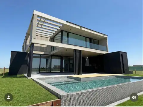 Casa en venta al agua Barrio Amarras Puertos Escobar