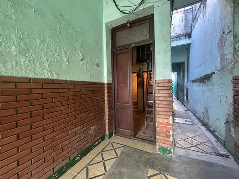 LOCAL EN VENTA BARRACAS CON VIVIENDA O DEPOSITO