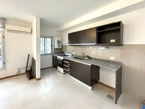 Departamento 4 ambientes con 2 baños