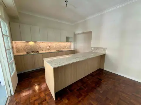 Depto Tipo Casa en Venta de 4 ambientes