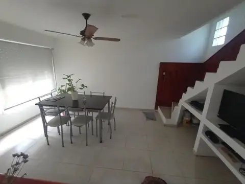 Depto Tipo Casa en Alquiler en La Plata, $ 530.000