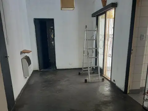 Depto Tipo Casa 5 ambientes con 2 baños
