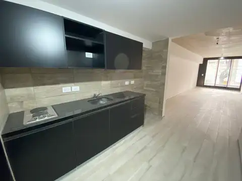 Doctor Juan Felipe Aranguren 2700, Piso 1