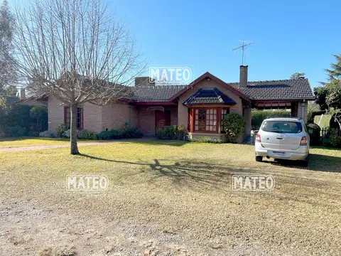 Casa 3 ambientes con 2 baños