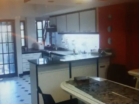 Casa en Venta en Parque Chacabuco, USD 370.000