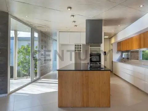 Casa en Alquiler en Arenas del Sur, USD 2.200