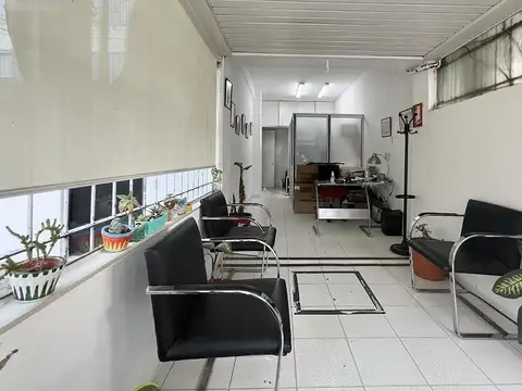 Local en Alquiler en Acassuso Vias  /  Santa Fe, USD 2.500