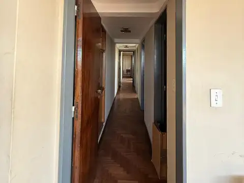 Departamento 6 ambientes con 2 baños