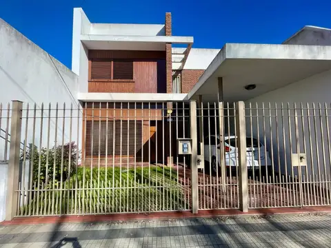 Casa en Alquiler en La Plata, Partido de La Plata