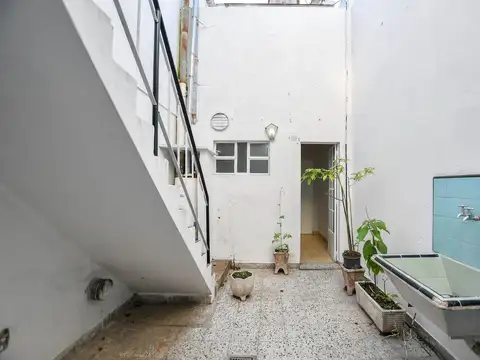 Depto Tipo Casa en Alquiler con 1 cocheras