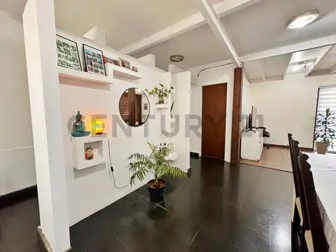 Venta de casa 3 dormitorios en Ringuelet. APTO BANCO