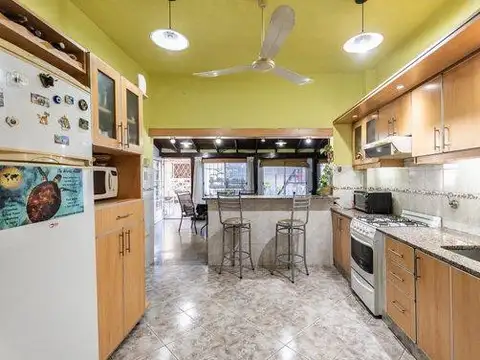 Amancio Alcorta 3900, Lomas del Mirador