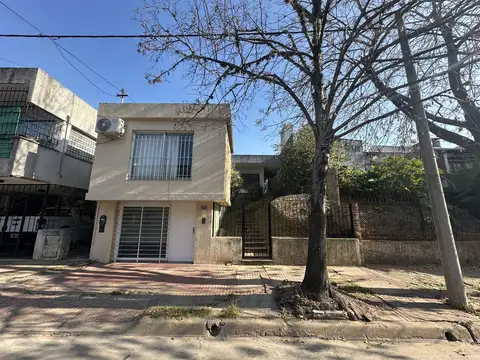 Casa en Venta en Centro  - Zárate, USD 158.000