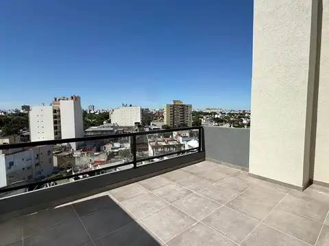 VENTA - DPTO 2 AMB + BALCON TERRAZA