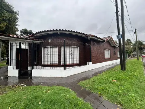 VENTA CASA 4 AMBIENTES EN ITUZAINGO